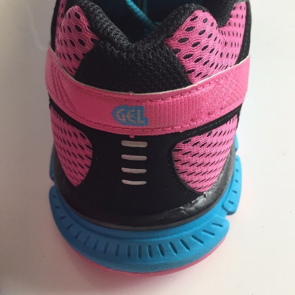 Asics running shoes - Picture 7 of 8